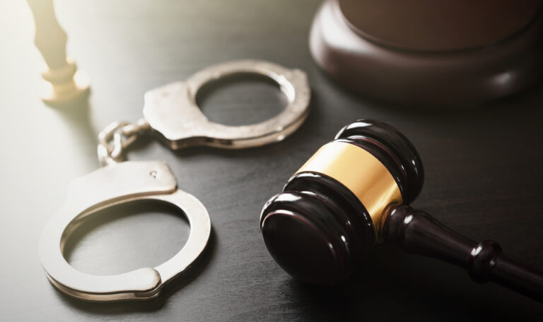The Benefits of Hiring a Top Criminal Defense Attorney